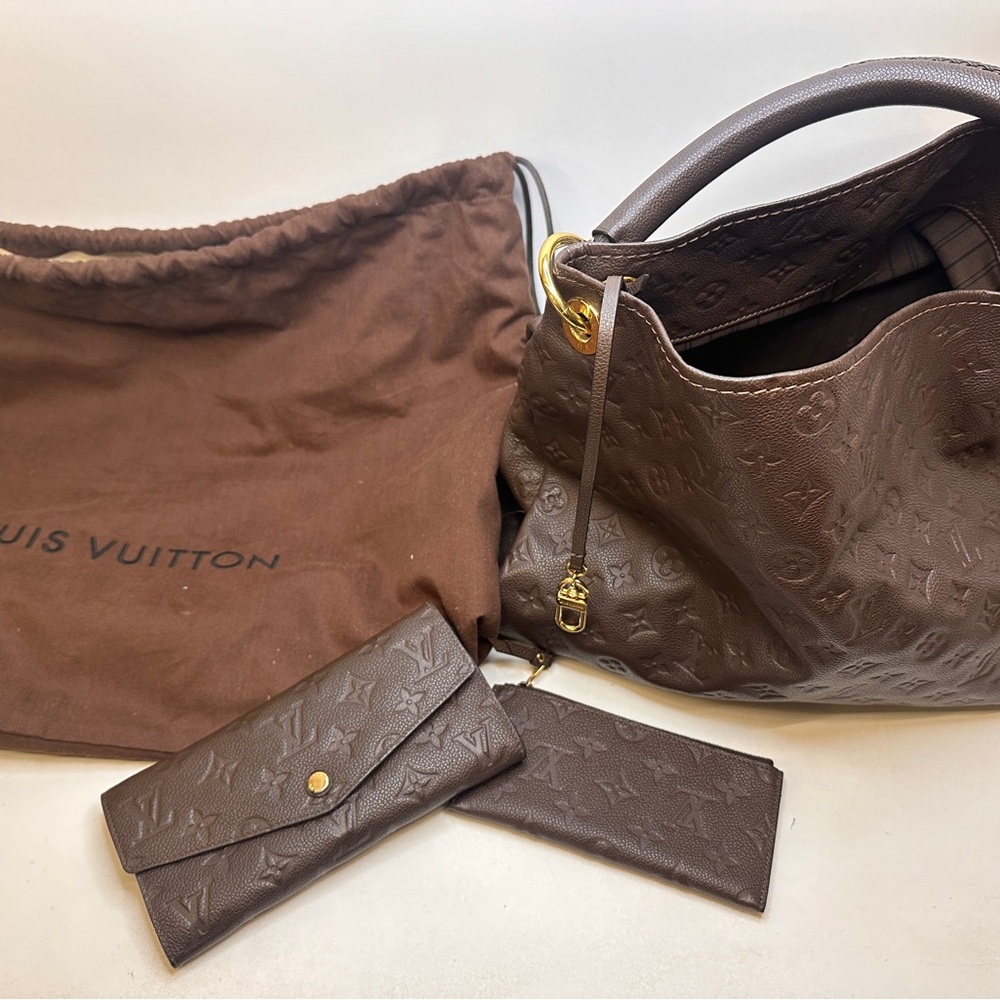 Louis Vuitton Brown Empreinte Artsy MM Leather Shoulder Bag